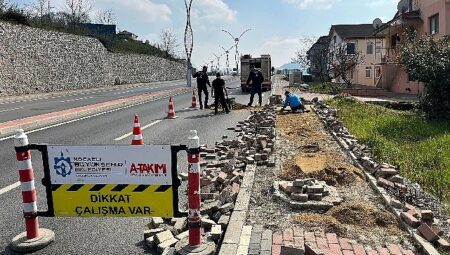 Başiskele’de tretuvar yenileme çalışmaları tamam