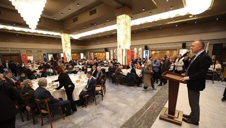 Başkan Büyükakın, Roman iftarına katıldı