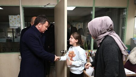 Başkan Erkan Aydın Personeliyle Tek Tek Bayramlaştı