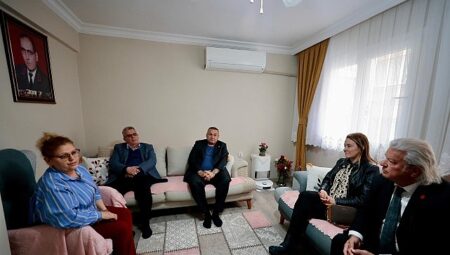 Başkan Mutlu’dan şehit eşine anlamlı ziyaret