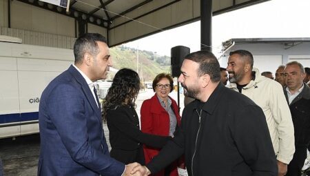 Başkan Yıldız’dan Personelle Bayramlaşma