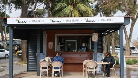 Buca’da sosyal belediyecilik hamlesi: Vagon ve Ray Büfe hizmete girdi