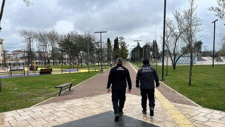 Büyükşehir Zabıtası huzur ve güvenlik için 7/24 sahada;  “Güvenli Kocaeli” hedefiyle şehrin her köşesindeler