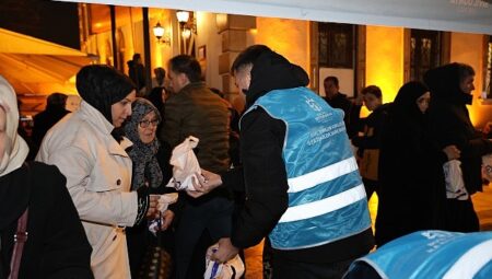 Büyükşehir’den kandil simidi ikramı