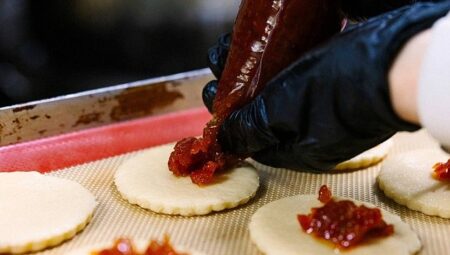 Dalında Çürüyen Değil, Sofraya Ulaşan Bereket: Balçova Belediyesinden Türkiye’ye örnek bir Dayanışma Hikâyesi