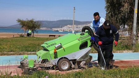 Didim Belediyesi Ekiplerinden Akbük ve Fevzipaşa Mahallesi’nde Kapsamlı Temizlik Çalışması