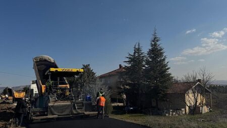 Fatih Mahallesi’nde Asfalt Çalışmaları Sürüyor