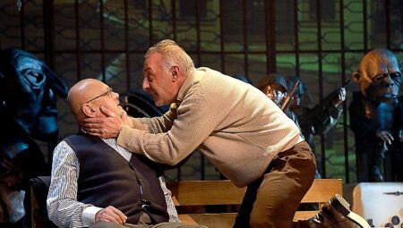 İBB Şehir Tiyatroları Nisan Ayında 42 Oyunu Seyirciyle Buluşturuyor