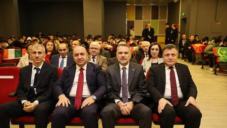 İstiklal Marşı’nın kabulü Bayrampaşa’da törenle kutlandı