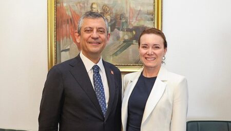 Konak’ta Ferdi Zeyrek Gençlik Merkezi açılıyor: Kurdeleyi Özgür Özel kesecek