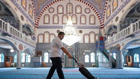 Maltepe’de ibadethaneler Ramazan Bayramı’na hazır