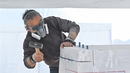 Marble İzmir’de mermer sanata dönüşüyor