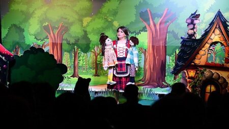 Osmangazi Belediyesi’nden Çocuklara Özel Hansel ve Gretel Gösterisi