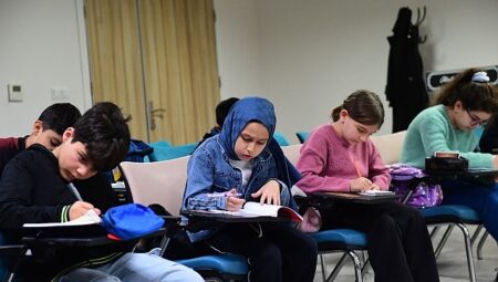 Osmangazi’de Küçük Yazarlardan Büyük Adım