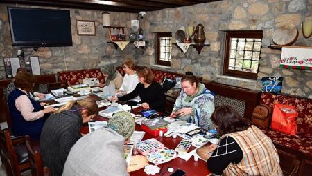 Osmangazi’de Minyatür Sanatı Kadınlarla Hayat Buluyor