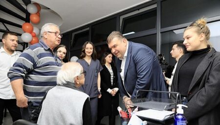 Seferihisar’da emeklilere bayramda %25 indirim desteği