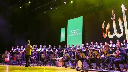 Selçuklu Sanat Akademisi İlahi Konseri İle Gönüllere Dokundu