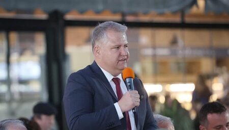 Urla’da Ramazan’ın bereketi dayanışma sofralarında paylaşıldı