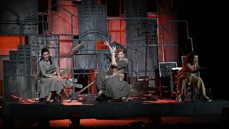 2. Uluslararası Mesir Tiyatro Festivali’nde Duygu Dolu Performans