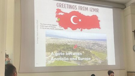 23 Nisan Coşkusu Avrupa’ya Taştı: İzmirli Öğrencilerden Anlamlı Kutlama