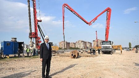 Başkan Altay: ‘Otogar Kavşağı’nda Karayolunu ve Raylı Sistemi Üste Alacak Bir Köprülü Kavşak Çalışması Yürütüyoruz’