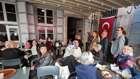 Başkan Mutlu’dan Kemeraltı mesaisi: Esnaftan ruhsat indirimine teşekkür