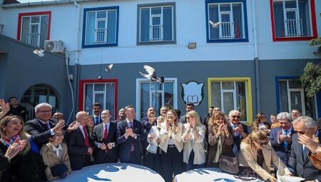 Başkan Ovalıoğlu Vatandaşların Paskalyasını Kutladı