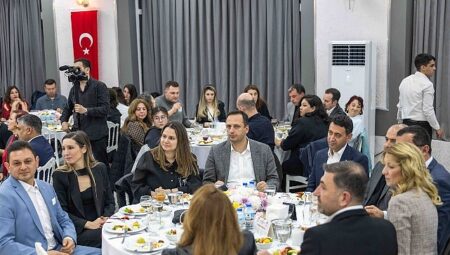 Bornova’da tekstil mühendislerinden güçlü mesaj