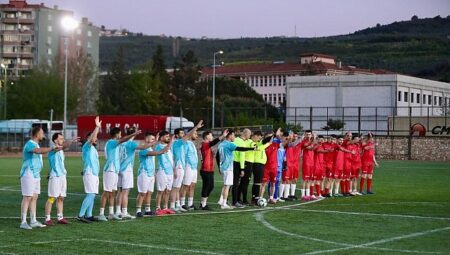Gemlik’te İşçi Bayramı Heyecanı Yeşil Sahaya Taşındı