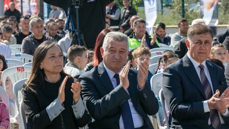 Güzelbahçe’de Eğitime Güçlü Destek