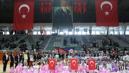 İnegöl’de 23 Nisan Ulusal Egemenlik Ve Çocuk Bayramı Coşkuyla Kutlandı