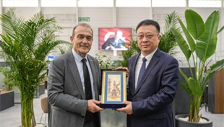 İzmir Büyükşehir Belediyesi Qingdao Belediyesi’ni konuk etti
