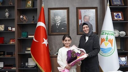 İznik’te 23 Nisan’ın Başkanı Ada oldu