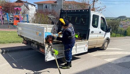 Kandıra’da Ot Biçme ve İlaçlama Seferberliği