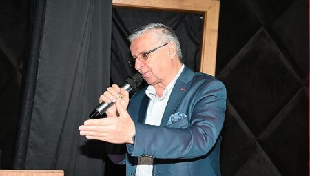 Kemer Belediyesi’nden öğrenciler için “Kariyer Günleri”