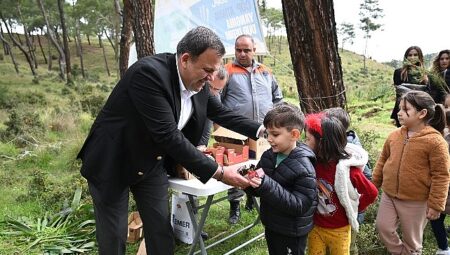 Kemer’de fidan dikim etkinliği
