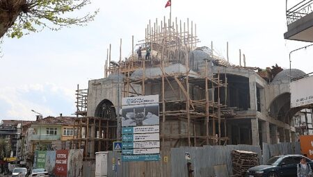 Kuruçeşme Merkez Camii ortaya çıkıyor