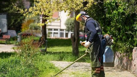 Maltepe’nin parkları yaza hazırlanıyor