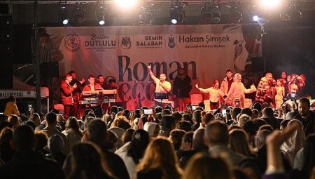 Manisa’da Romanlar Gecesi Coşkusu