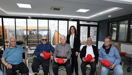 Nilüferli kadınlardan huzurevi sakinlerine gönül köprüsü