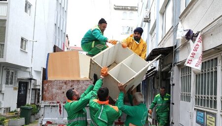 Osmangazi’de Çöp Eve Anında Müdahale