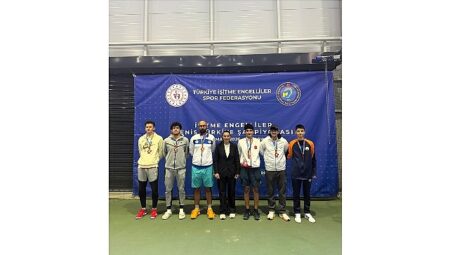 Osmangazi’nin Şampiyon Raketlerinden Büyük Başarı