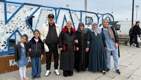 Safiye Soyman ve Faik Öztürk’e Kars’ta Yoğun İlgi