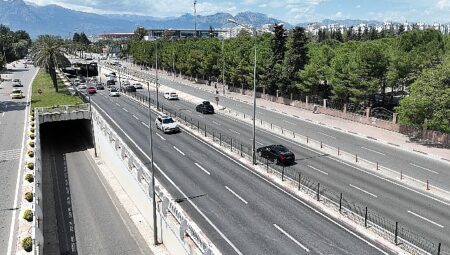 Yüzüncü Yıl Bulvarı’nda asfaltlama çalışması tamamlandı