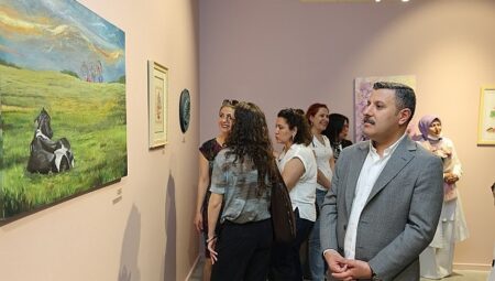 102 Güzel Sanatlar Akademisi Öğrencisinden ‘Kendi Gölgemde’ Sergisi