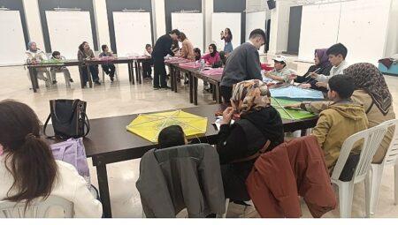 Anneler Günü’ne özel uçurtmalarını hazırladılar