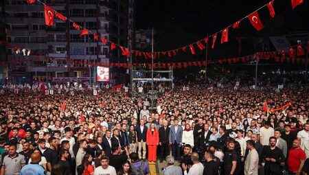 Antalya Büyükşehir Belediyesi’nden coşkulu 19 Mayıs kutlaması