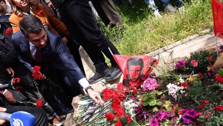 Başkan Güner “Üç Fidan”ı Andı