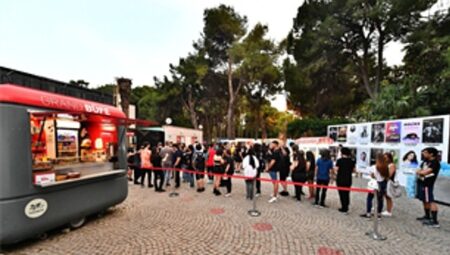 Gençliğe üç bilet jesti