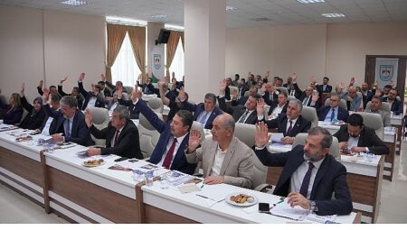 İpekyolu’nda Başkan Usta Güven Tazeledi